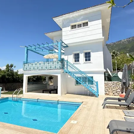 Villa Hayat 6 Yatak Odalı ölüdenize Yakın