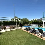 Hayat 6 Yatak Odali Oeluedenize Yakin Fethiye