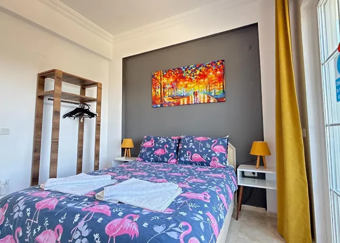 Hayat 6 Yatak Odalı ölüdenize Yakın * Fethiye
