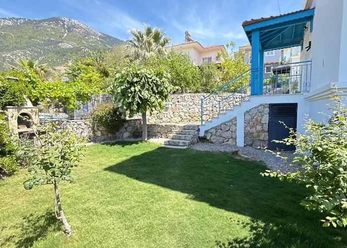 Hayat 6 Yatak Odalı ölüdenize Yakın * Fethiye