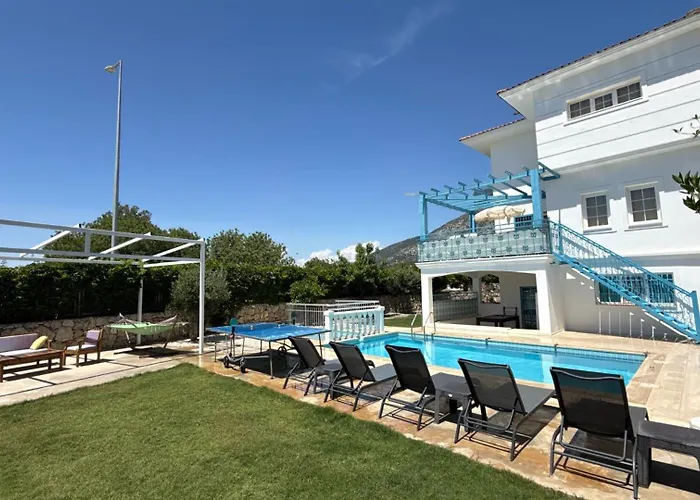 Villa Hayat 6 Yatak Odalı ölüdenize Yakın Fethiye