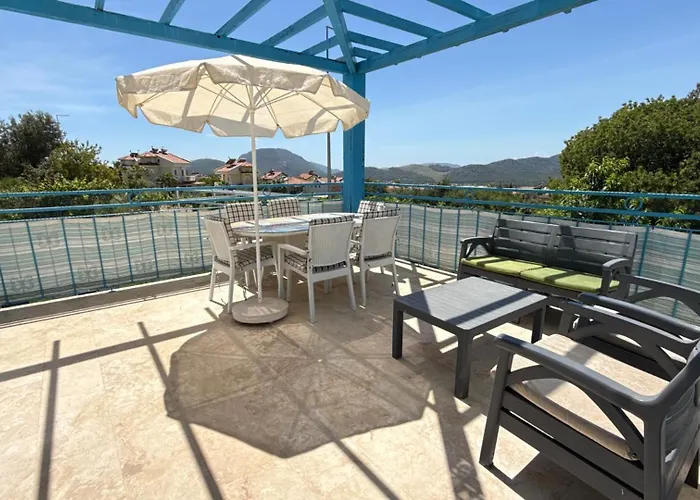 Hayat 6 Yatak Odalı ölüdenize Yakın Villa Fethiye