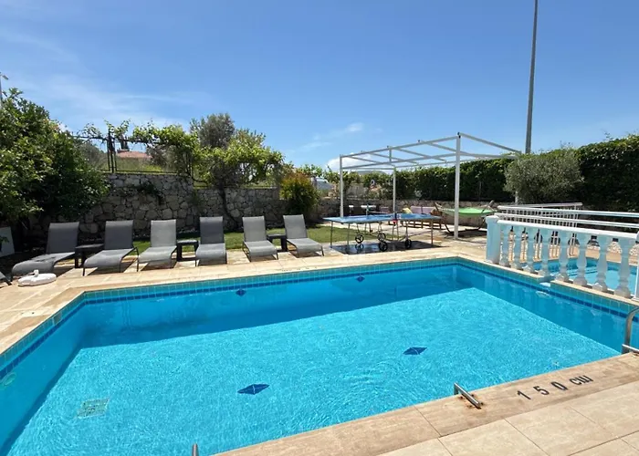 Villa Hayat 6 Yatak Odalı ölüdenize Yakın