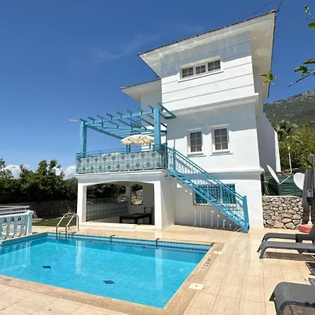 Willa Hayat 6 Yatak Odali Oeluedenize Yakin Fethiye